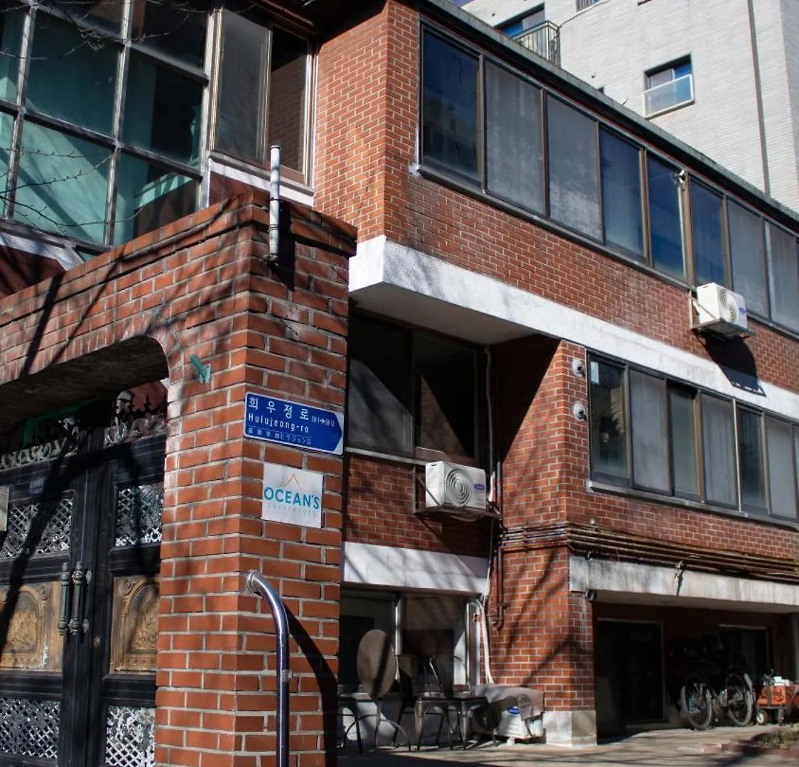 Pensjonat Ocean'S Guesthouse - Foreigners Only Seul
